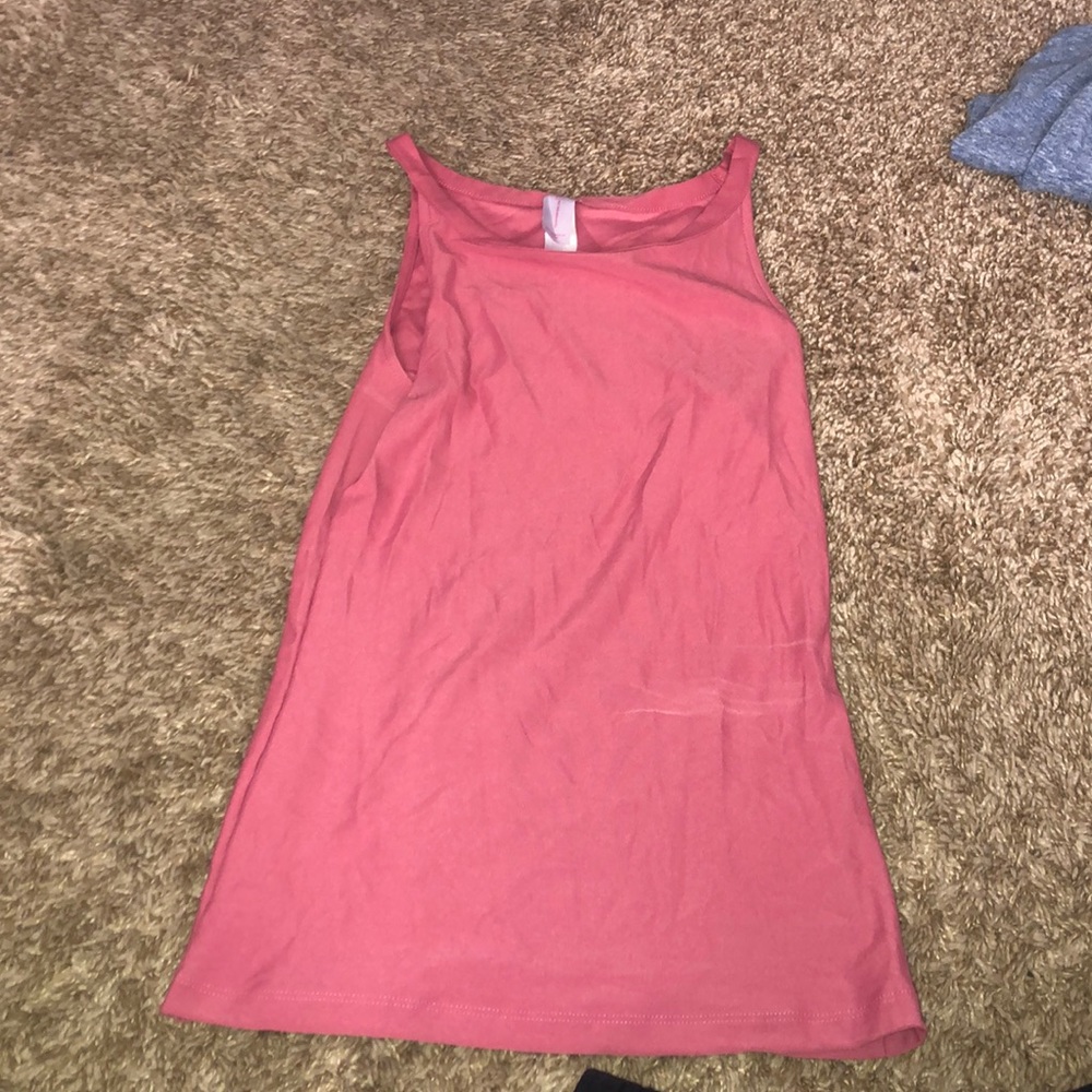 pink top